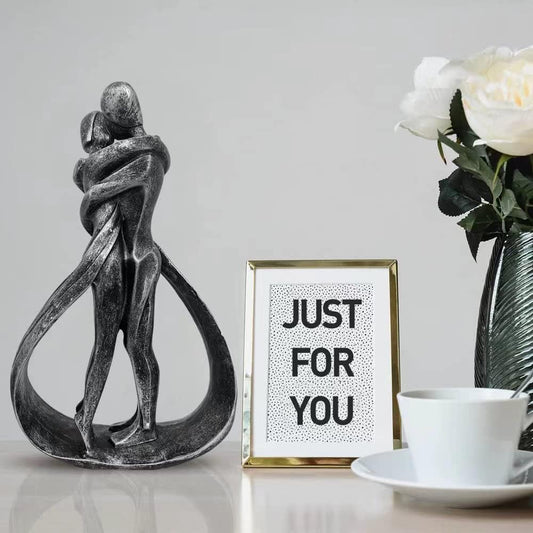 Resin Couple Romantic Sculpture