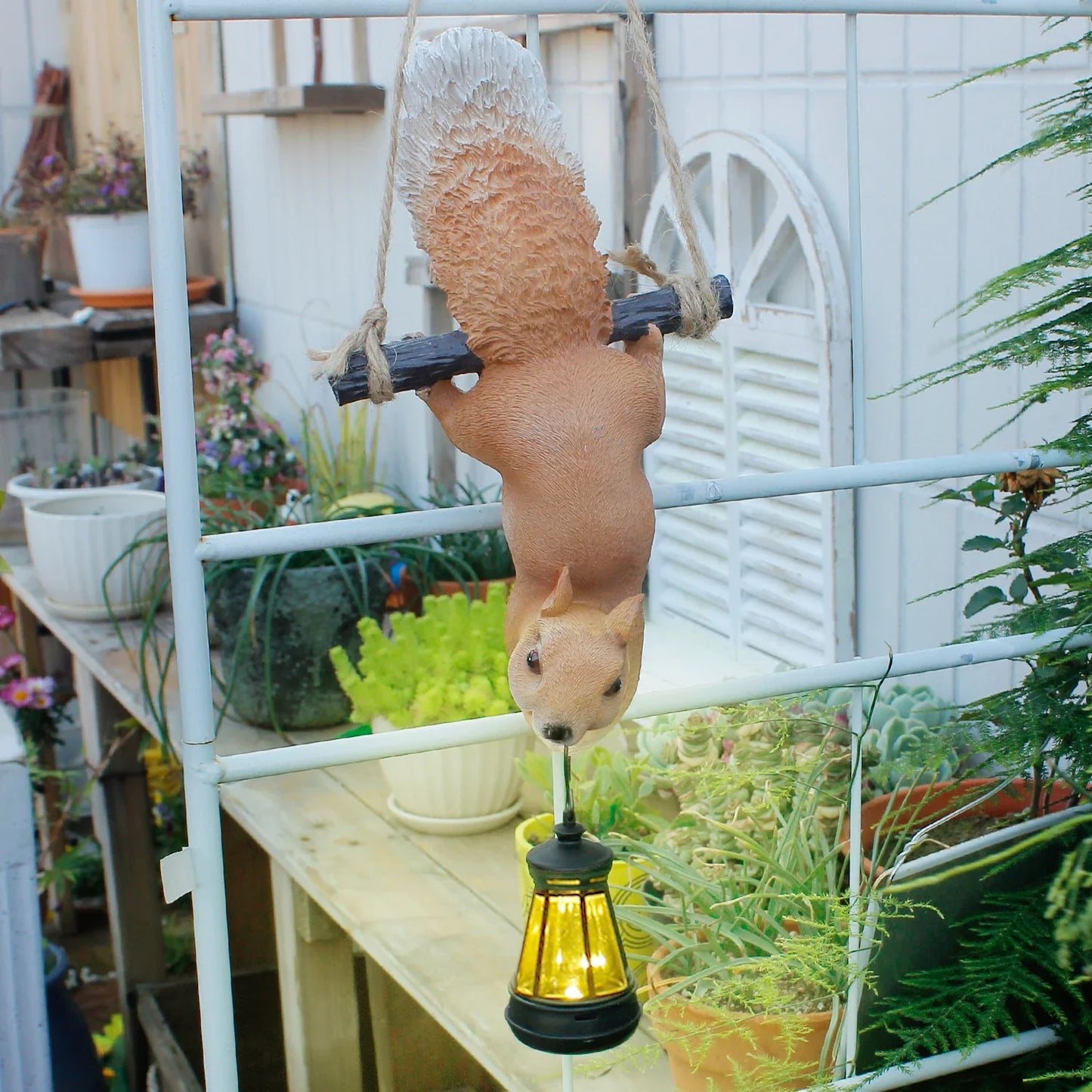 Garden Squirrel Solar Lamp Statue