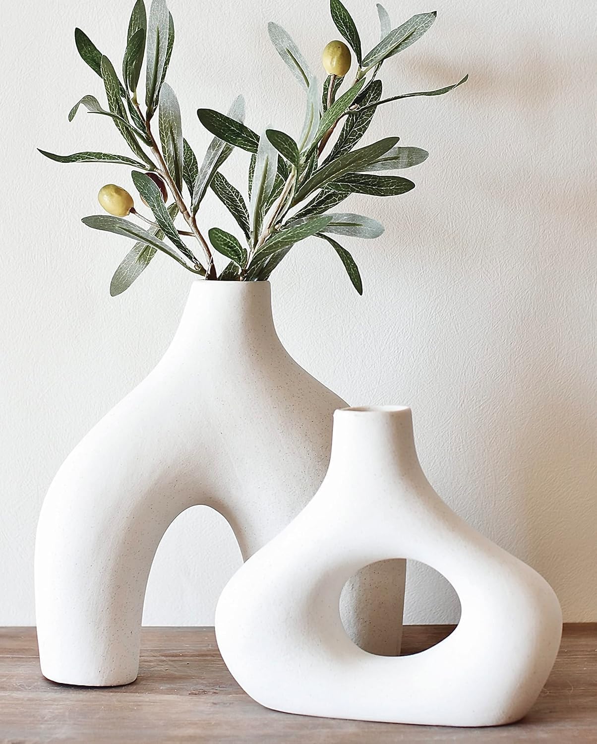 Minimalist Nordic Hollow Donut Vase Set