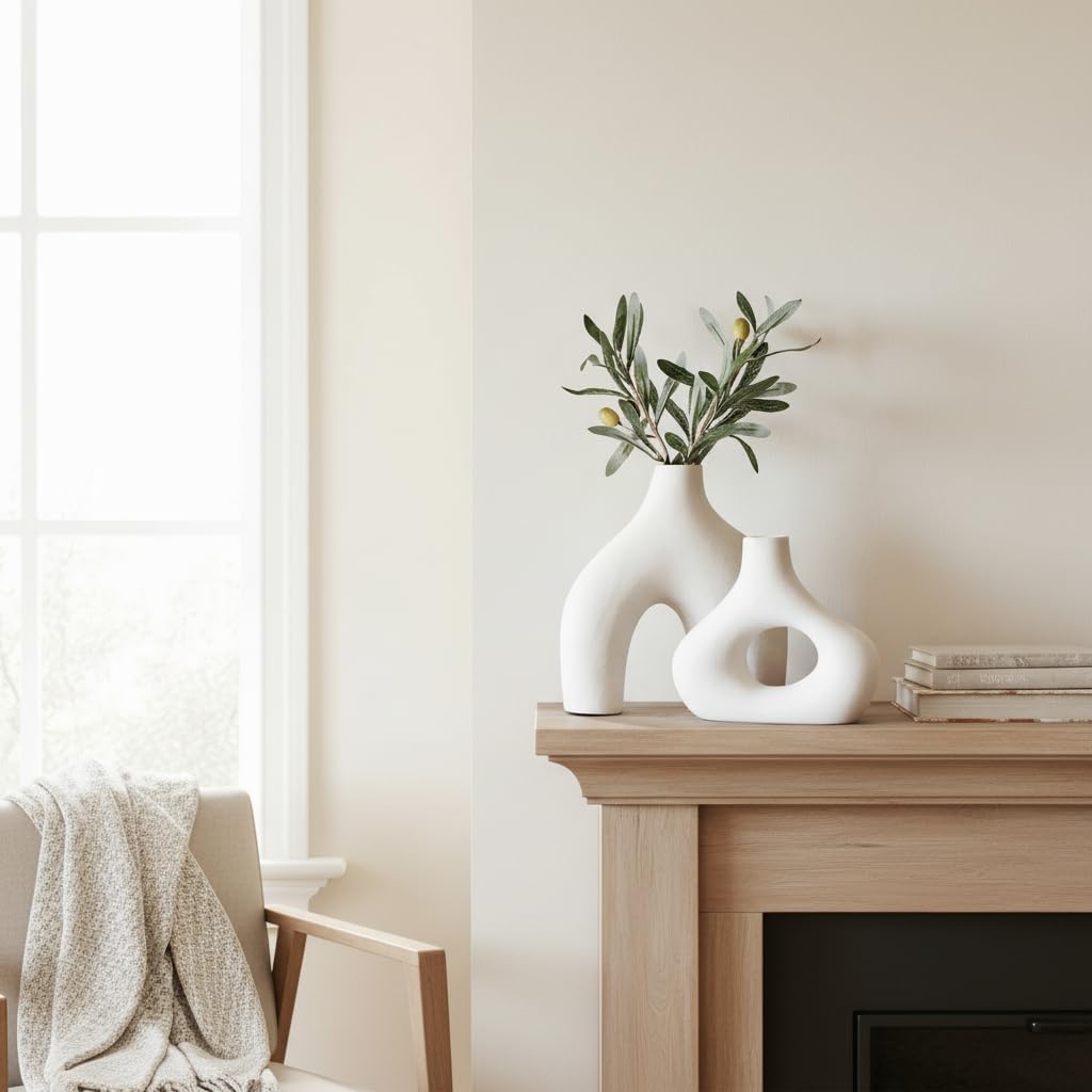 Minimalist Nordic Hollow Donut Vase Set