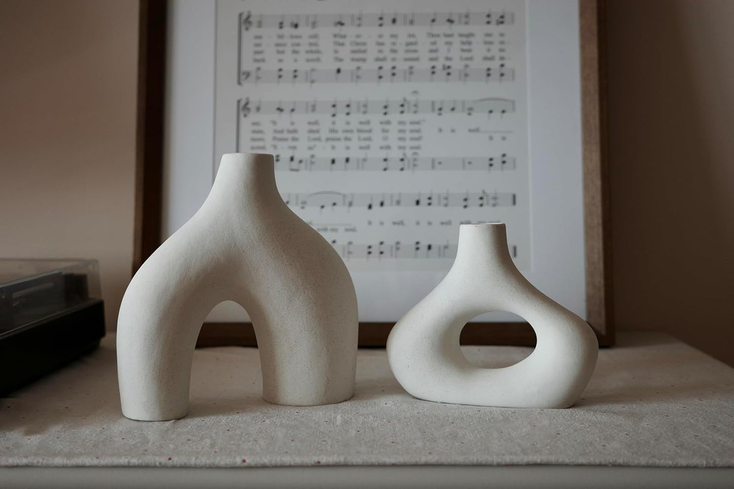 Minimalist Nordic Hollow Donut Vase Set