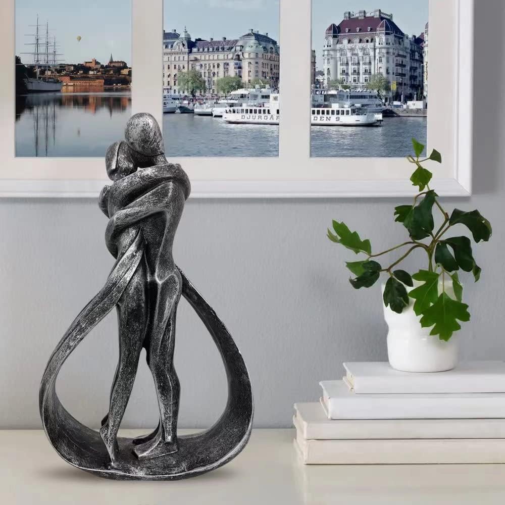Resin Couple Romantic Sculpture