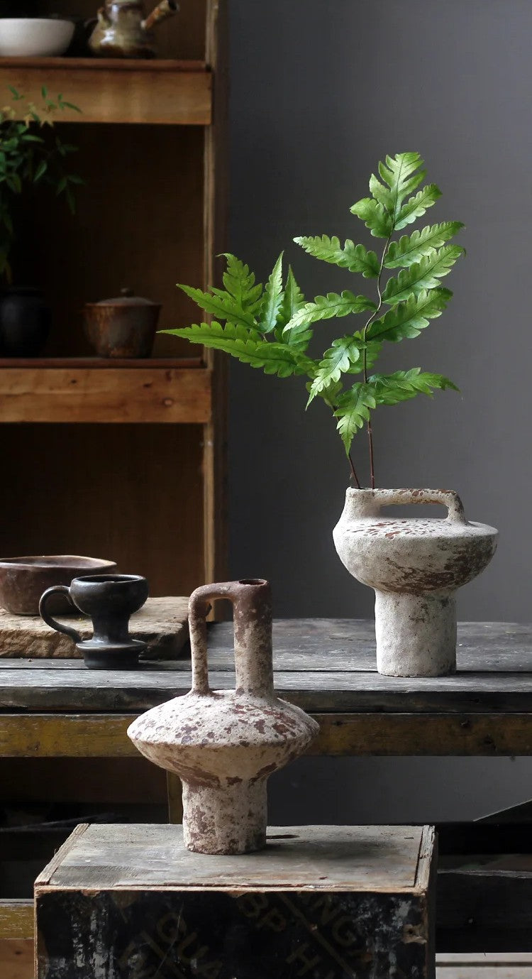 Rough Wabi-Sabi Pottery Vase