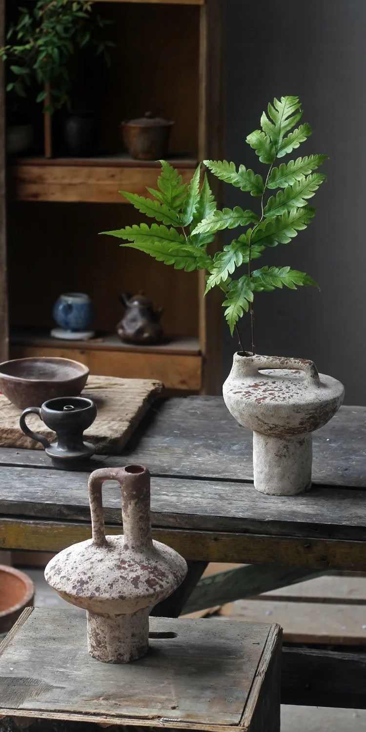 Rough Wabi-Sabi Pottery Vase