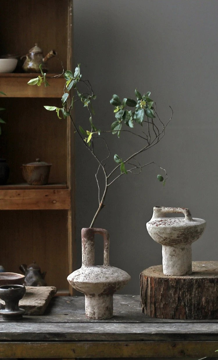 Rough Wabi-Sabi Pottery Vase